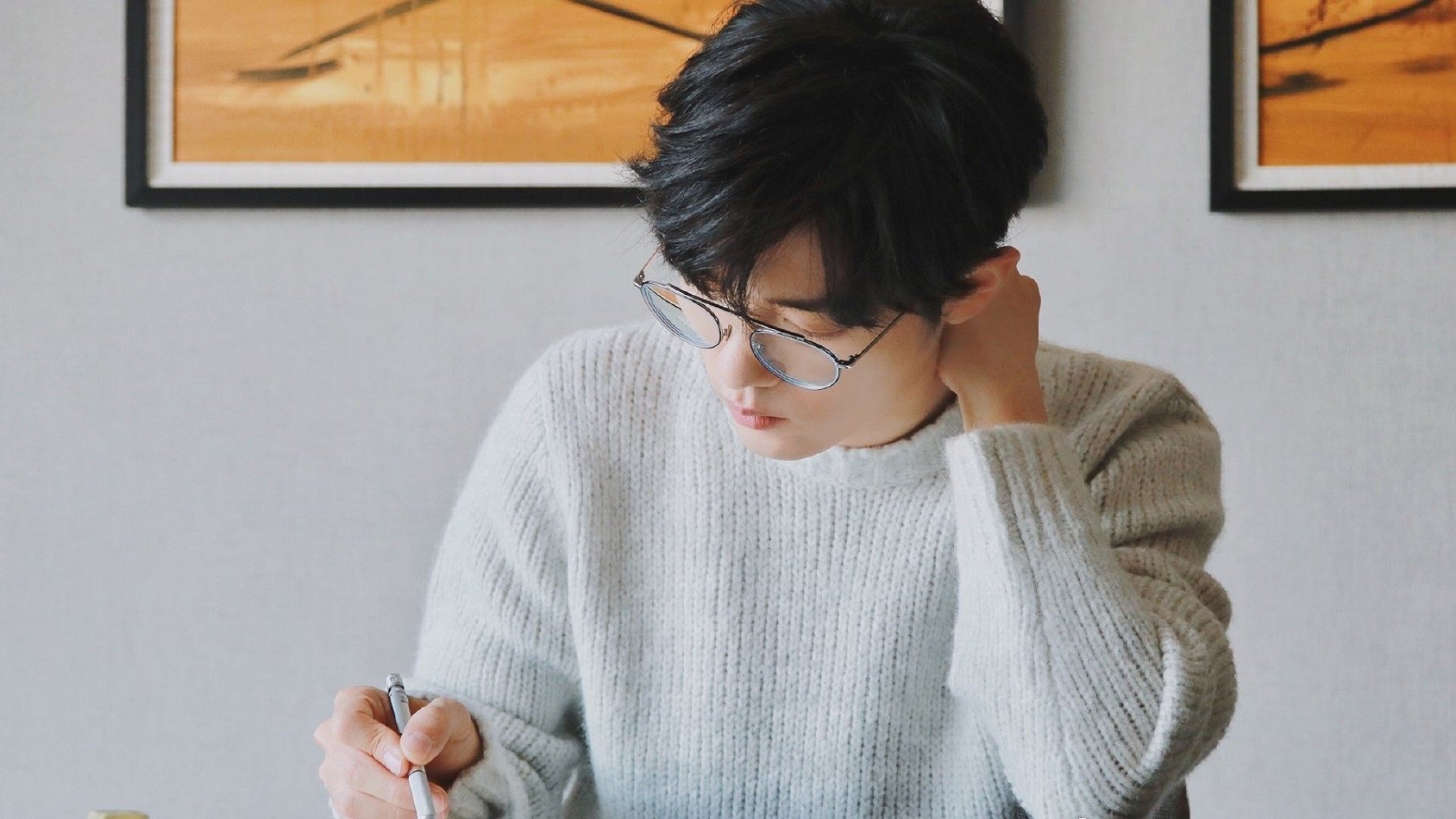 曼城虽败犹荣，阿尔瓦雷斯欧冠爆发，皇马铁血晋级波兰静候