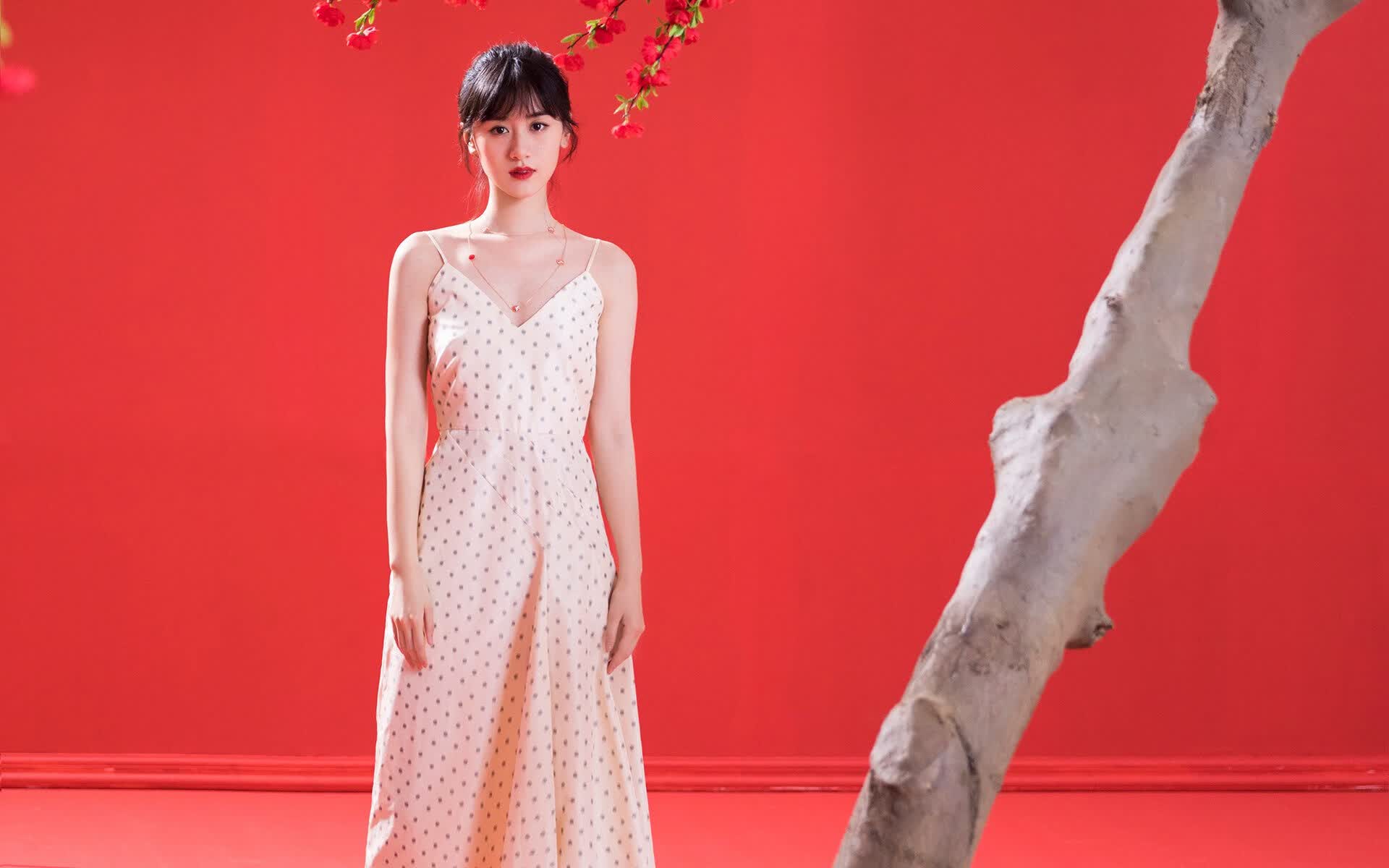 开云体育官网-紫禁锋刃刺穿银黑铁幕，乔治完美发挥背后的篮球文明对话