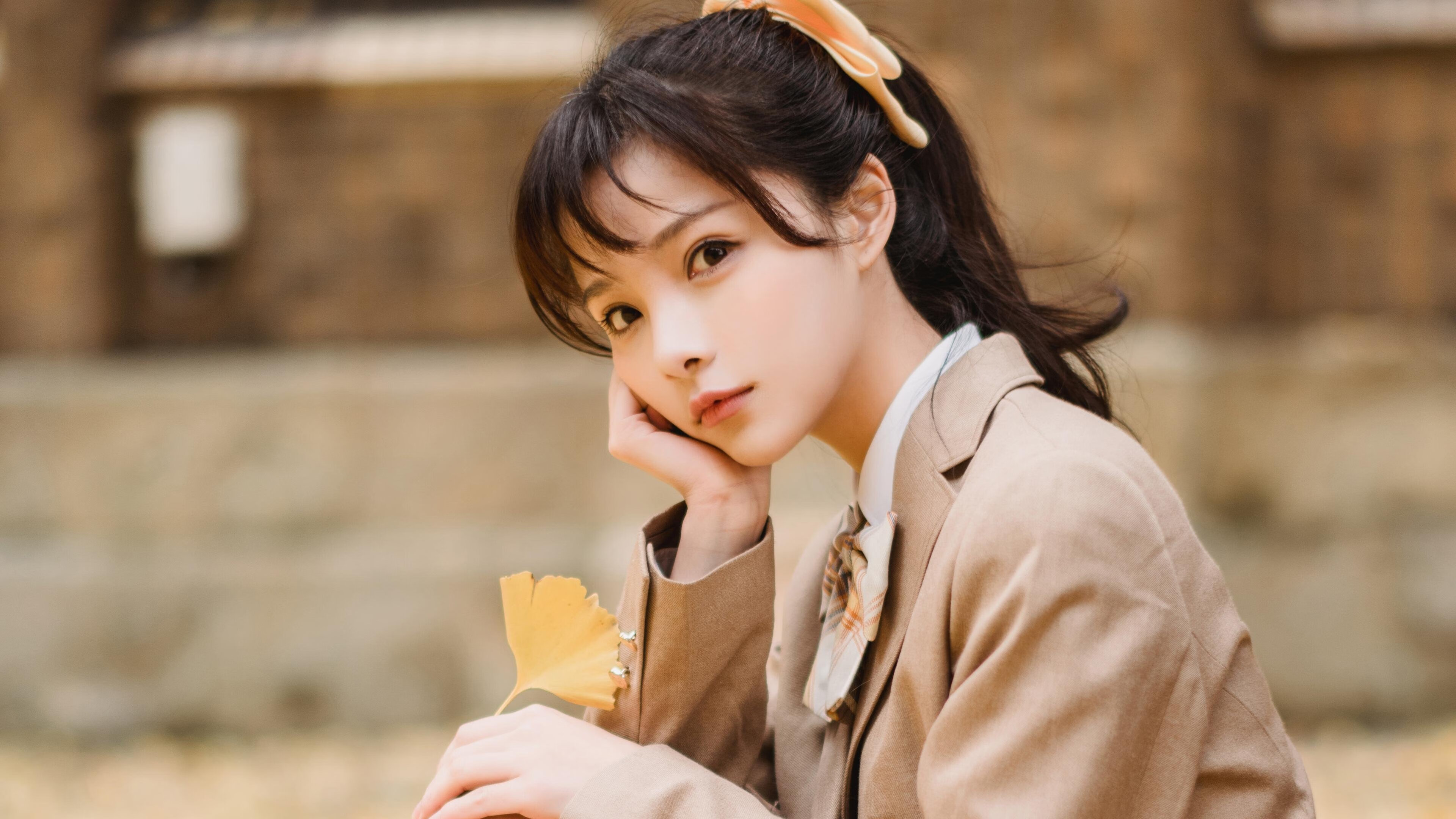 莱万多夫斯基的倒钩,当莱神在巴黎封神,世界杯H组上演最不可能的蓝衣逆转